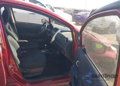 2016 Nissan Versa Note S (Sr)/S Plus/Sl/Sr/Sv z USA, uszkodzony, nr VIN 3N1CE2CP9GL352383